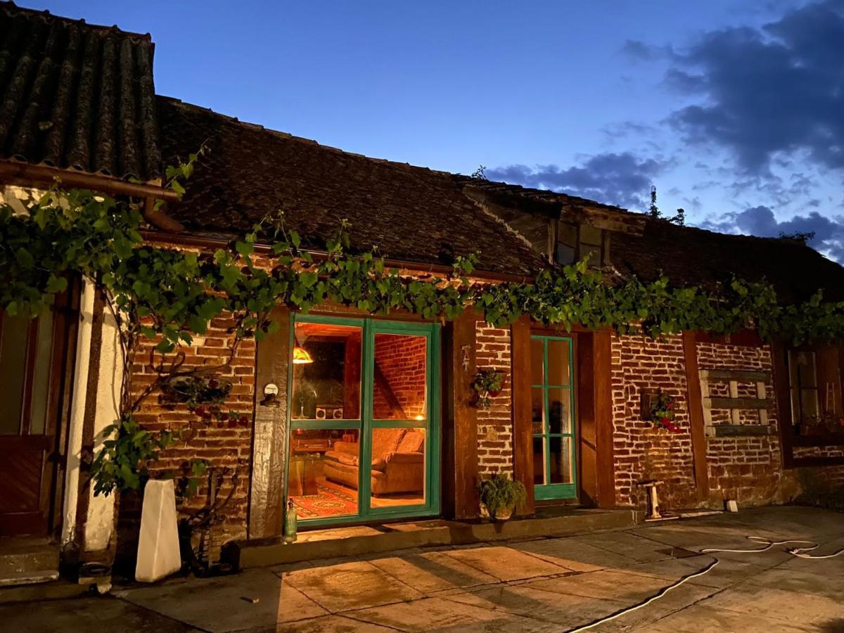 Villa Casa Din Coltul Cetatii Hărman Esterno foto